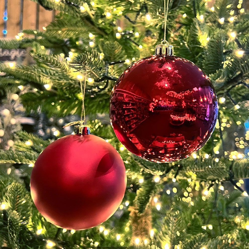 Fern Christmas Red 10cm Baubles - 4 Pack