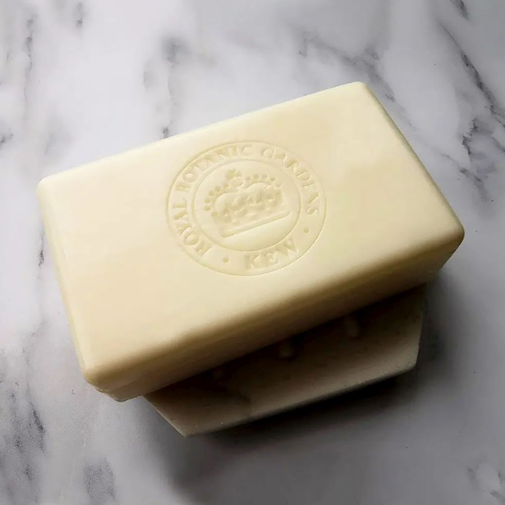 The English Soap Company - Lavender and Rosemary Shea Butter Soap