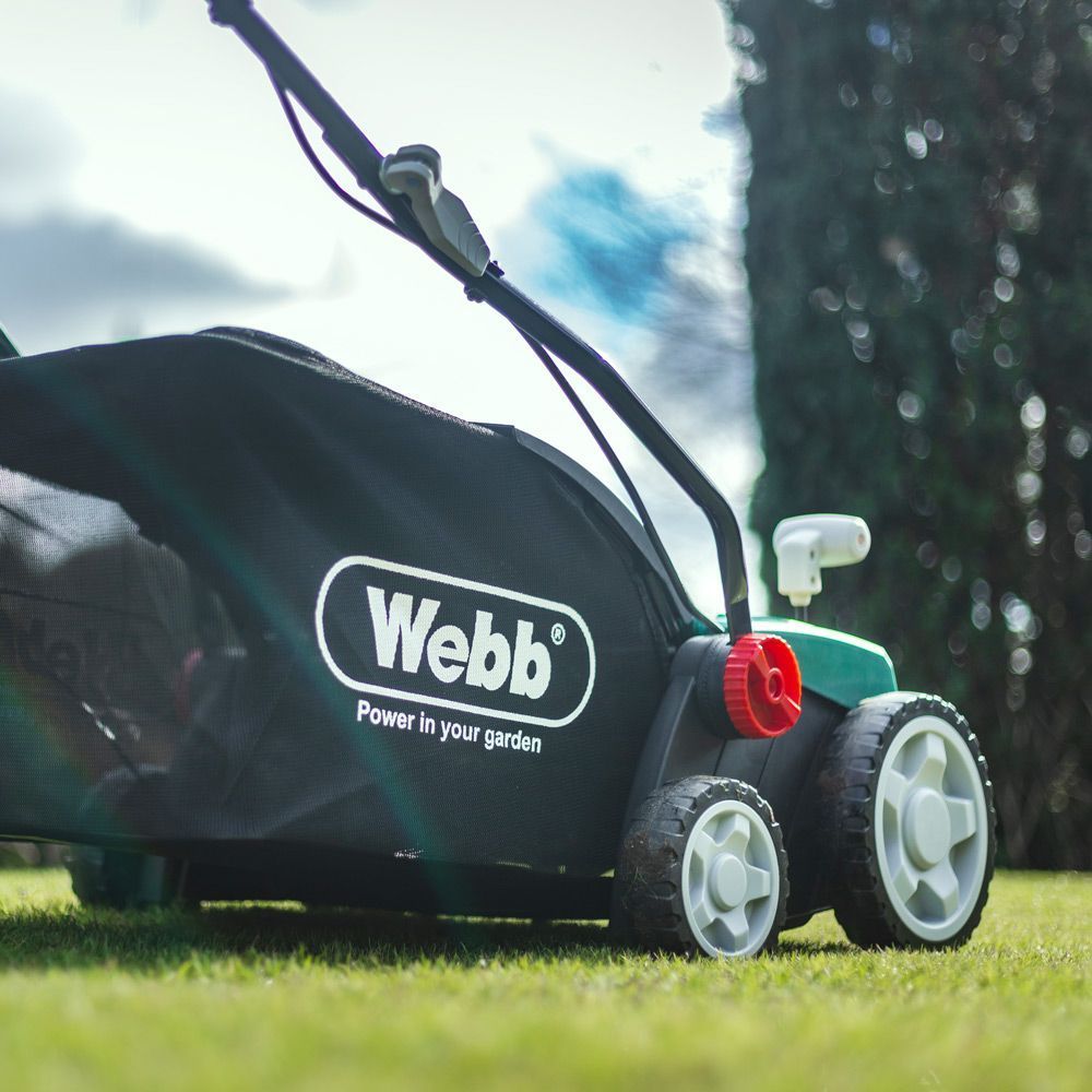 Webb 2-in-1 Electric Scarifier & Lawn Rake